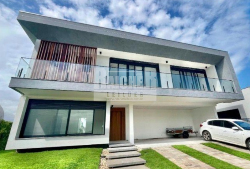 LOTE 001 Sobrado na beira mar na praia da Itapeva em Torres/RS com 507,36 m2, situado no Condomínio , localizado em Torres - RS