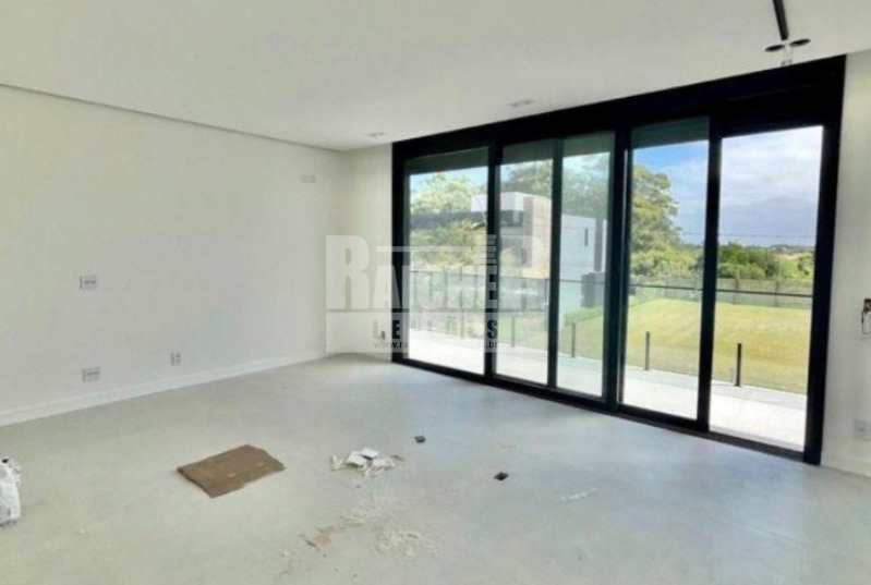 LOTE 001 Sobrado na beira mar na praia da Itapeva em Torres/RS com 507,36 m2, situado no Condomínio , localizado em Torres - RS