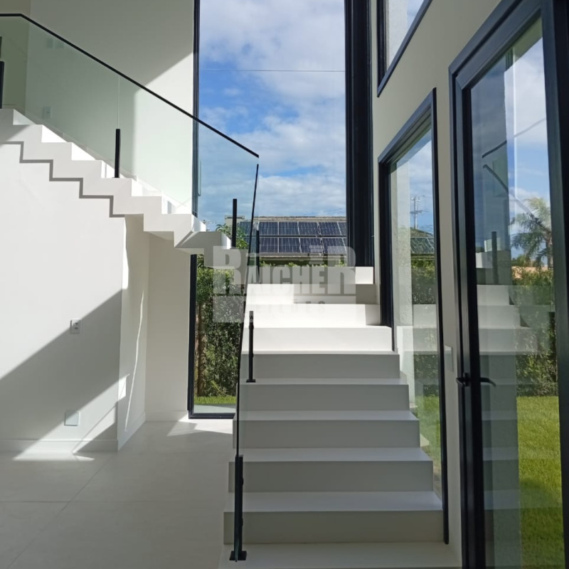 LOTE 001 Sobrado na beira mar na praia da Itapeva em Torres/RS com 507,36 m2, situado no Condomínio , localizado em Torres - RS