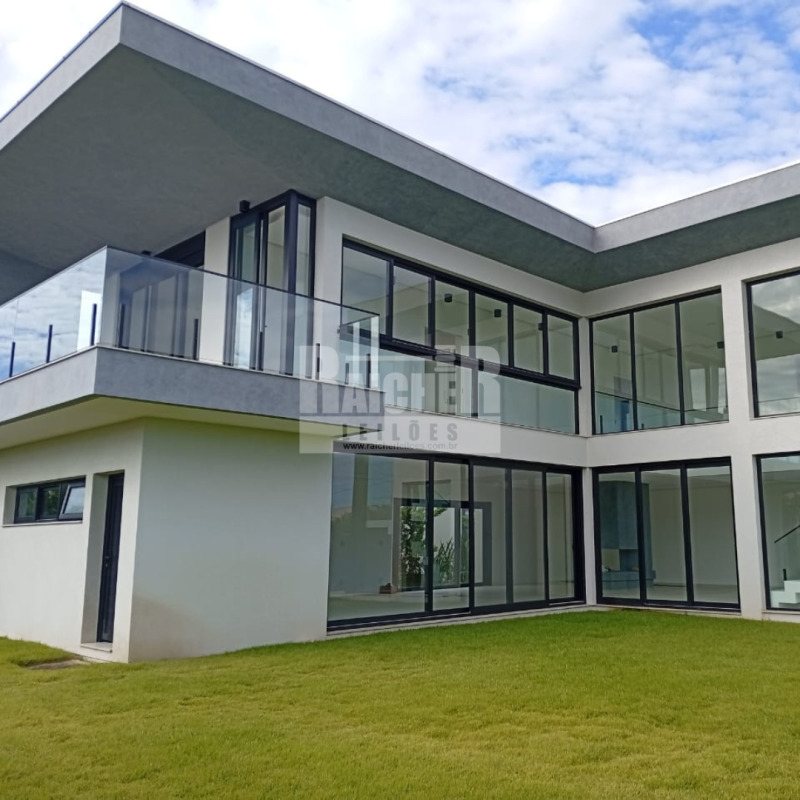 LOTE 001 Sobrado na beira mar na praia da Itapeva em Torres/RS com 507,36 m2, situado no Condomínio , localizado em Torres - RS