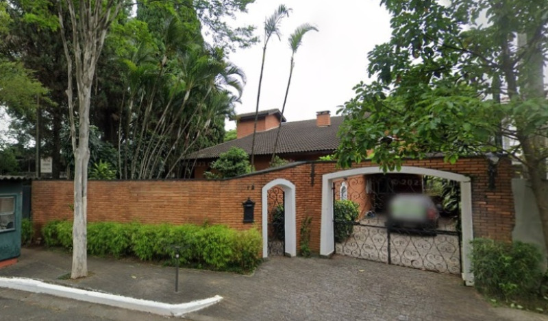 Imagem do imóvel LOTE 001 Casa com dois prédios, sendo um com frente para a Rua Bandim nº 112 e outro com frente para