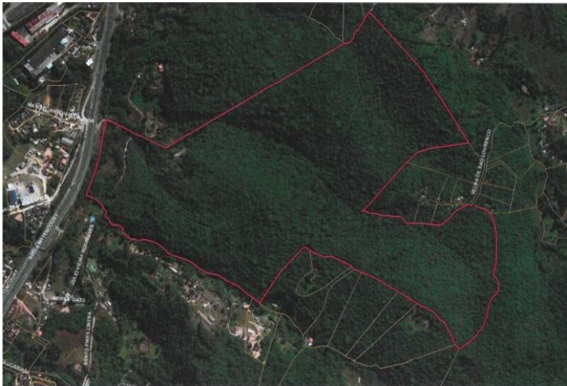 LOTE 001 Terreno na Rod. Regis Bittencourt BR 116, bairro Potuvará, Itapecerica da Serra, área de 82