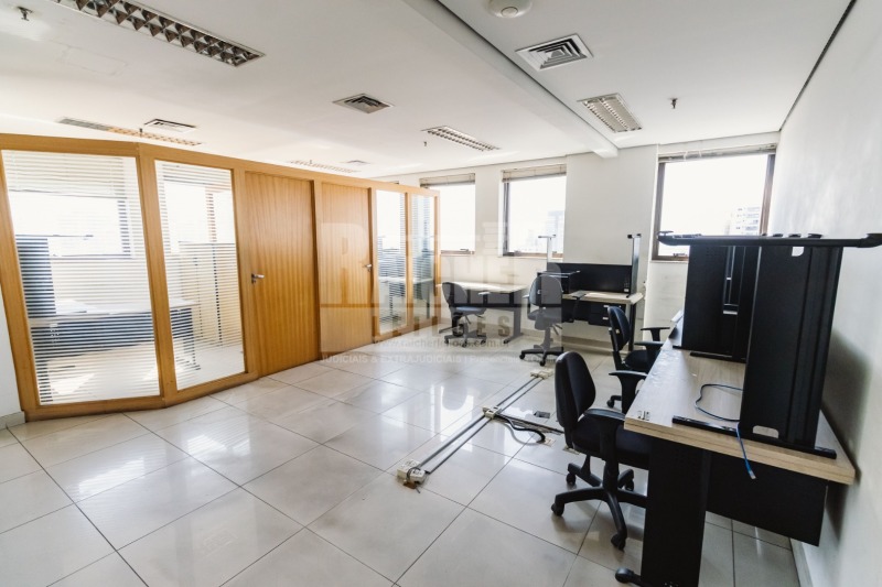 LOTE 001 Sala nº 131 a 136, unificada e localizada no 13º andar do Edifício Tuiutí Office Tower, Tat, localizado em São Paulo - SP