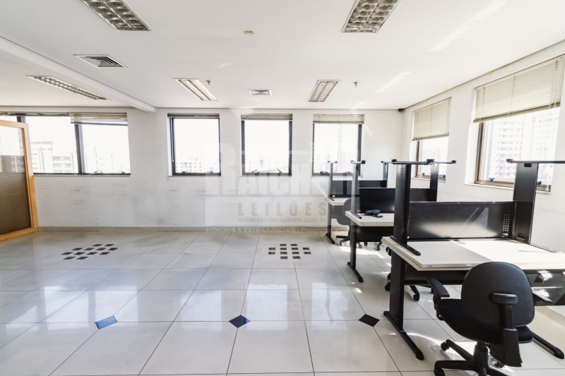 LOTE 001 Sala nº 131 a 136, unificada e localizada no 13º andar do Edifício Tuiutí Office Tower, Tat, localizado em São Paulo - SP