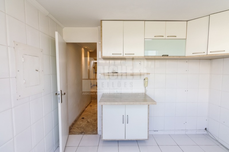 LOTE 001 Apartamento nº 5, localizado no 5º andar do Edifício Delia, situado na Rua Maestro Cardim, , localizado em São Paulo - SP