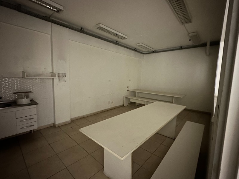LOTE 001 Prédio com instalações para hospital, situado a Rua Fidalga nº 58, na Vila Madalena/SP, localizado em São Paulo - SP