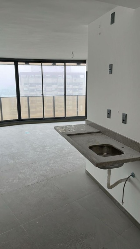 LOTE 005 Apartamento em construção nº 2913, “Torre H”, Av. das Américas, Lote 06 do PAL 43897, n.º 1, localizado em Rio De Janeiro - RJ, bairro Barra da Tijuca
