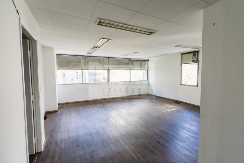 LOTE 010 Conjunto nº 41, localizado no 4º andar do Edifício Apollo II, situado na Rua Luiz Coelho, n, localizado em São Paulo - SP, bairro Consolação